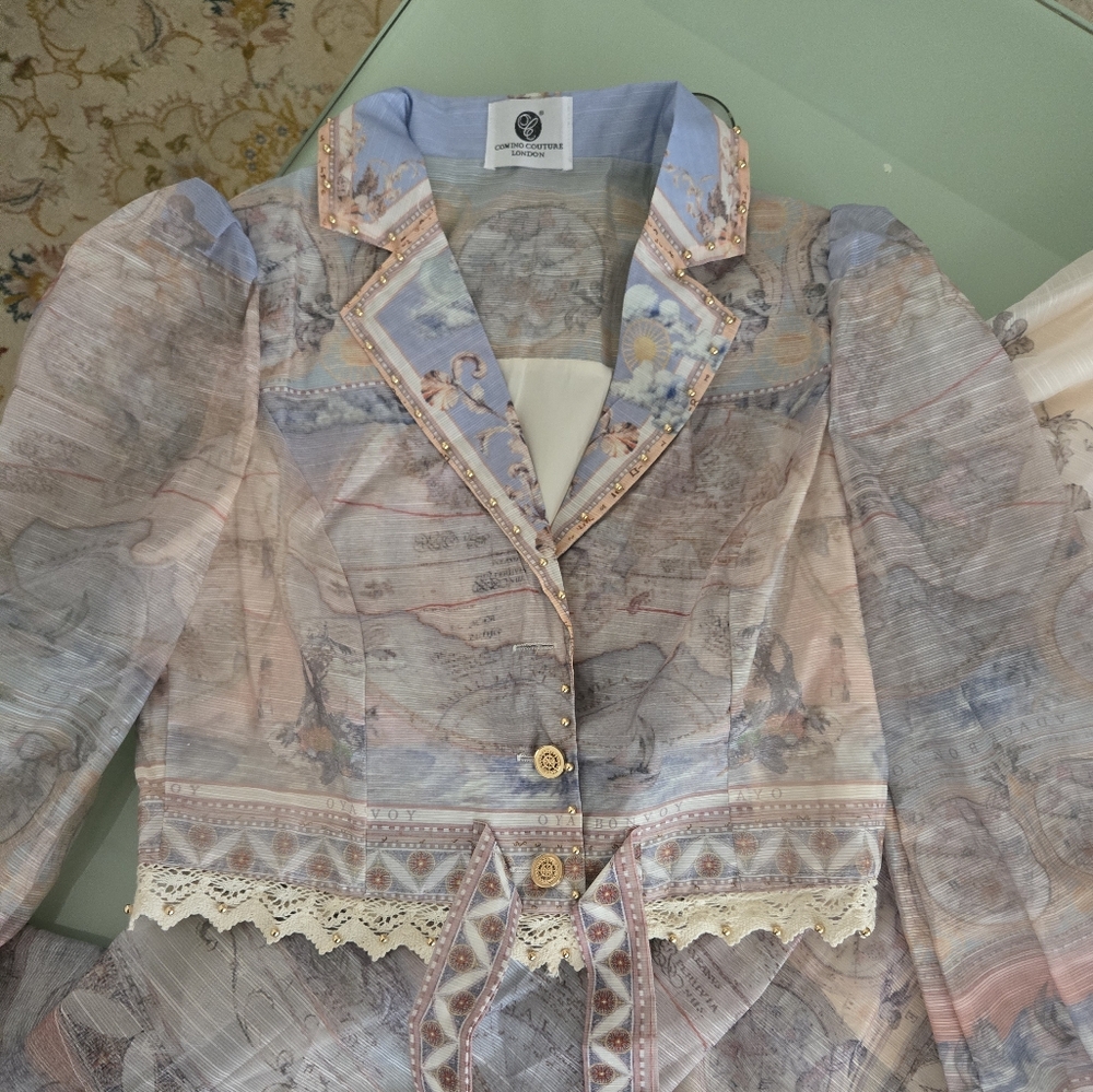 Comino Couture London top